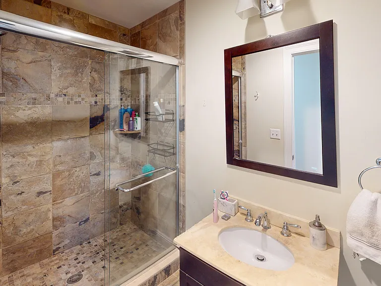 15 M St #1 — Photo 9