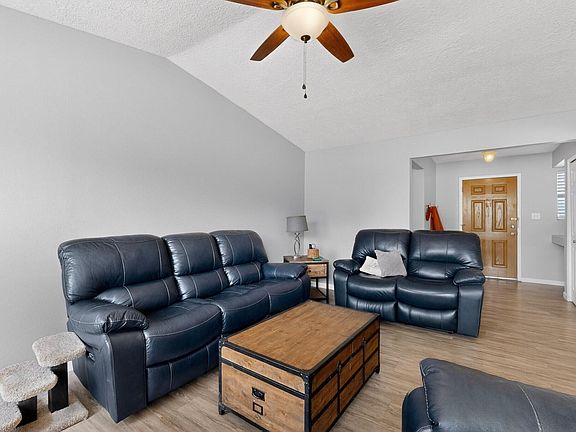 4th image of 45 Castle Rock Rd SE