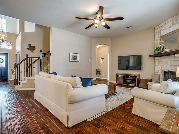2nd image of 3704 Marble Ln
