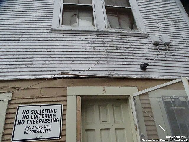 1st image of 213 Cadwallader St APT 3