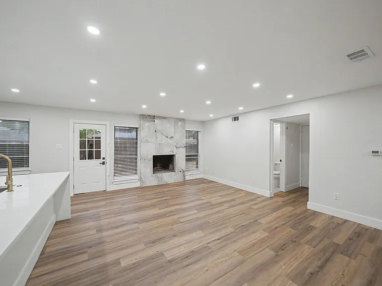 2709 Oak Cir — Photo 17