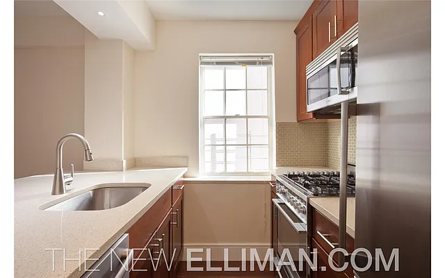 Rented by Douglas Elliman | media 22