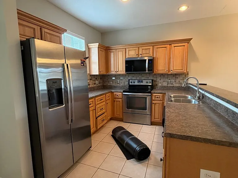 410 Conley Dr — Photo 6