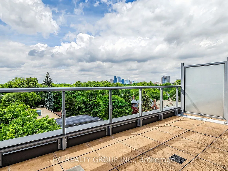 6 Parkwood Ave #701 — Photo 20