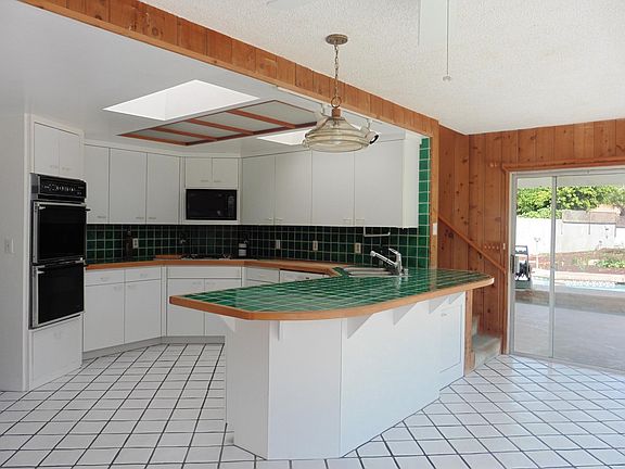 5th image of 5171 Crystal Dr