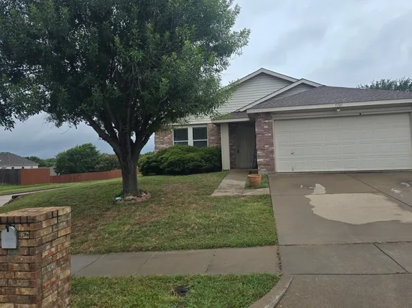 5101 Prestwick Dr, Fort Worth, TX 76135