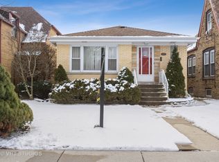 4825 W Balmoral Ave, Chicago, IL