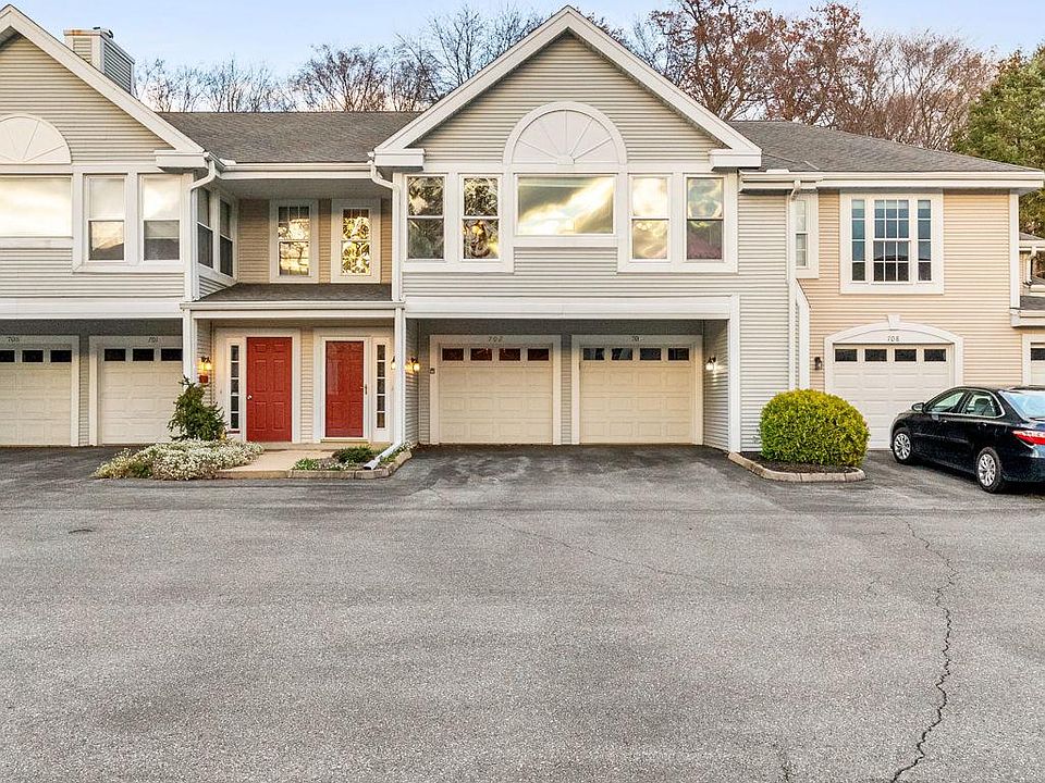 1st image of 702 Country Place Dr