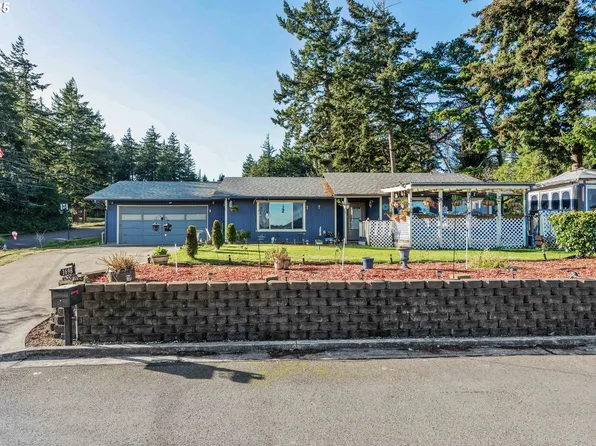 1698 Ash St, North Bend, OR 97459