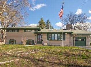 8439 Morris Cir, Bloomington, MN 55437