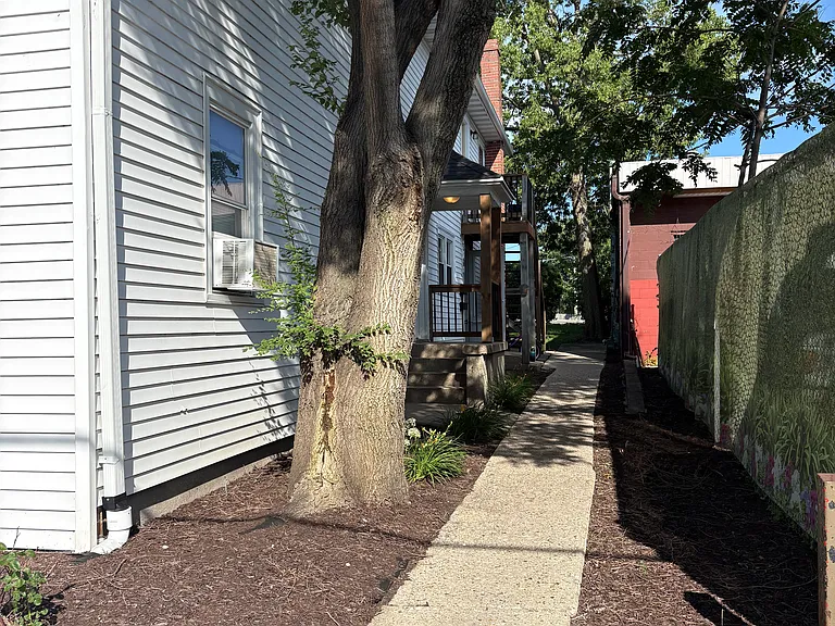 116 N 9th St #1 — Photo 9