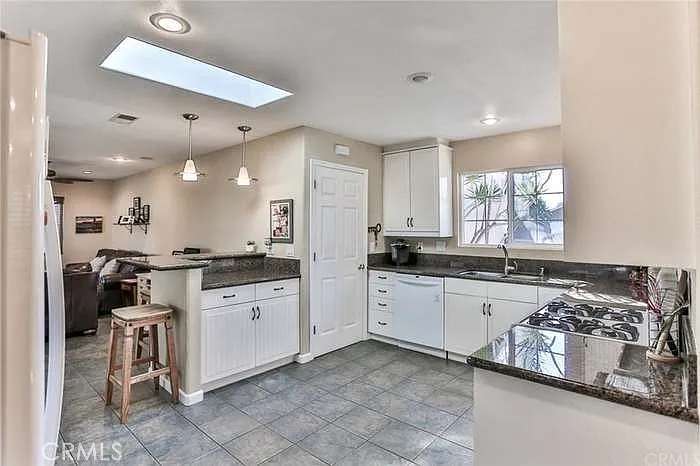 3 bed, 1505 sqft, $4,495 — Photo 3