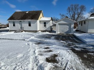 101 SW School St, Ankeny, IA 50023