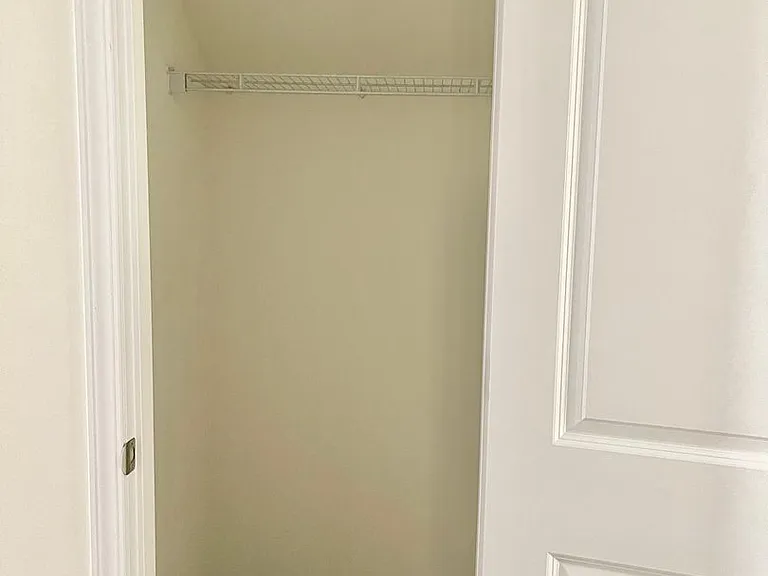 948 Brentwood Park Ln — Photo 27