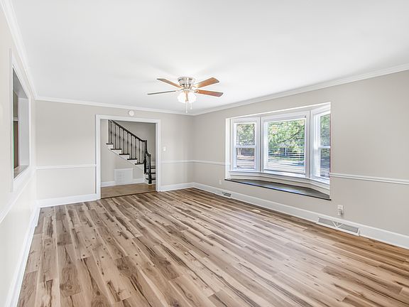 5th image of 1100 Margaret Ln