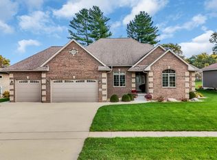 4126 Deena Dr, Cedar Falls, IA 50613