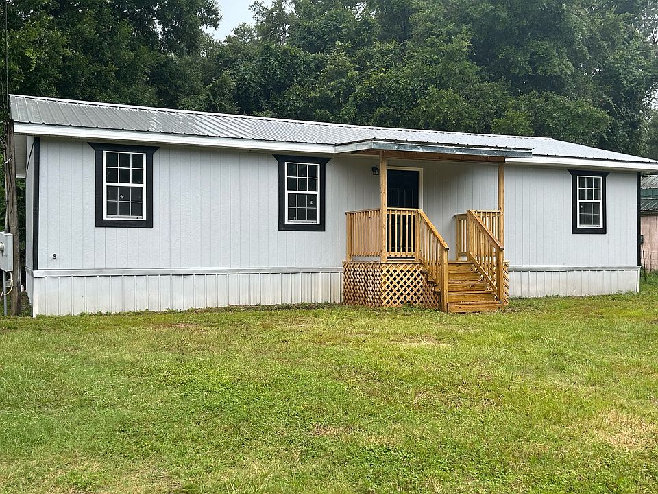 1st image of 5711 Pine Dr