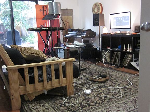 3rd image of 649 Dekalb Ave APT 2