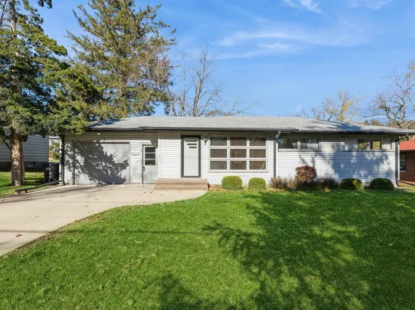 1012 2nd Ave S, Clinton, IA 52732