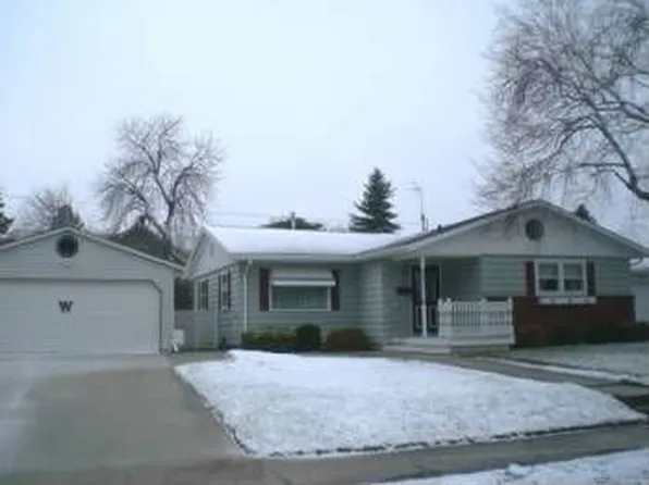 718 N 25th St, Sheboygan, WI 53081