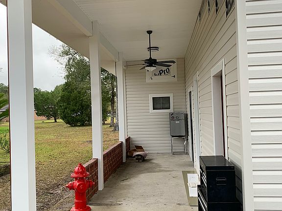3rd image of 27167 Pond Dr