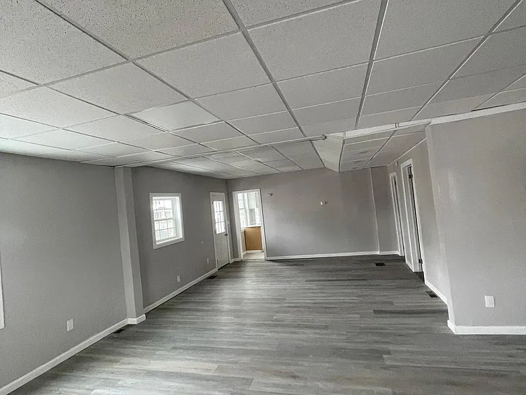 1001 Mathews Ave #1 — Photo 6