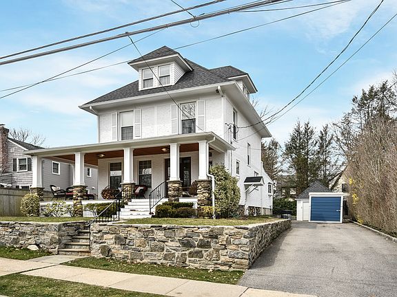 3rd image of 232 Crestwood Ave