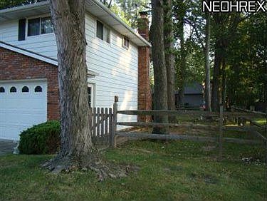 2nd image of 15264 Hemlock Ln