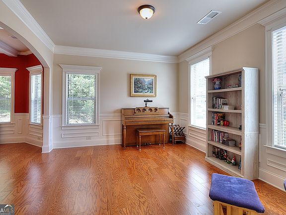 5th image of 2597 Corey Park Dr