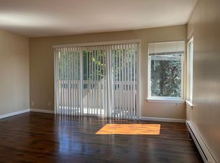 510 NE 98th St APT 201, Seattle, WA 98115