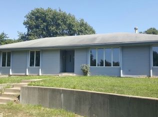 3625 SE Arrowhead Dr, Tecumseh, KS 66542