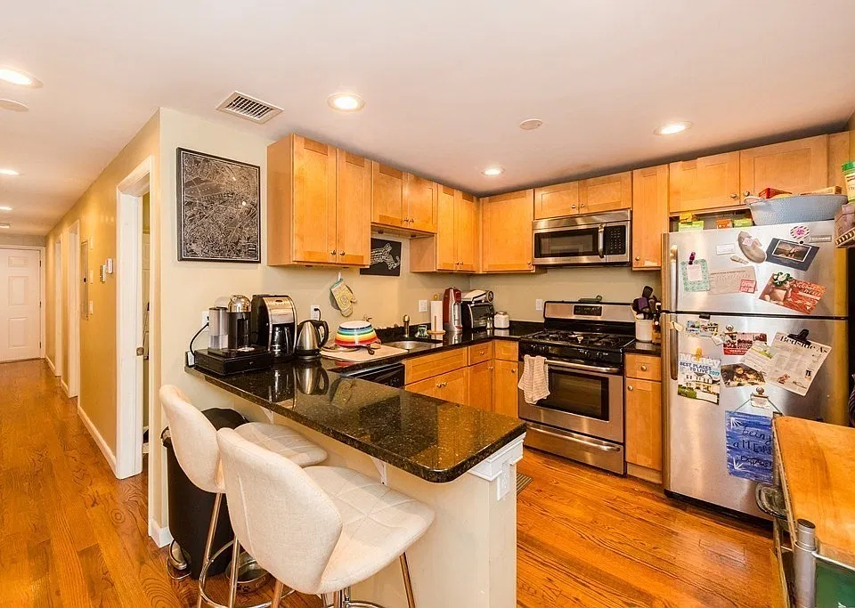 107 Rossmore Rd #3