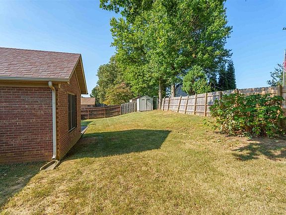 5th image of 4325 Brookhill Dr