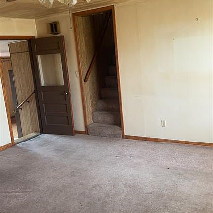 3rd image of 1528 SW 45th St