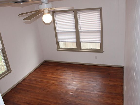 5th image of 4202 Estate Dr