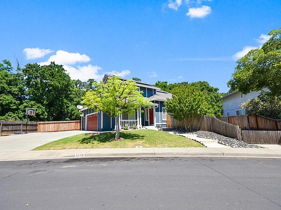 3rd image of 1208 Araquipa Court