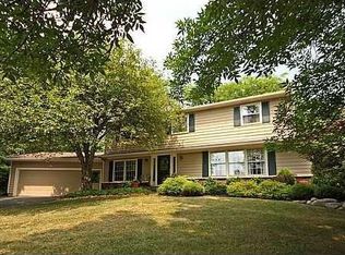 4 Bayberry Cir, Fairport, NY 14450