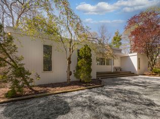 124 Meeting House Rd, Westhampton Beach, NY 11978