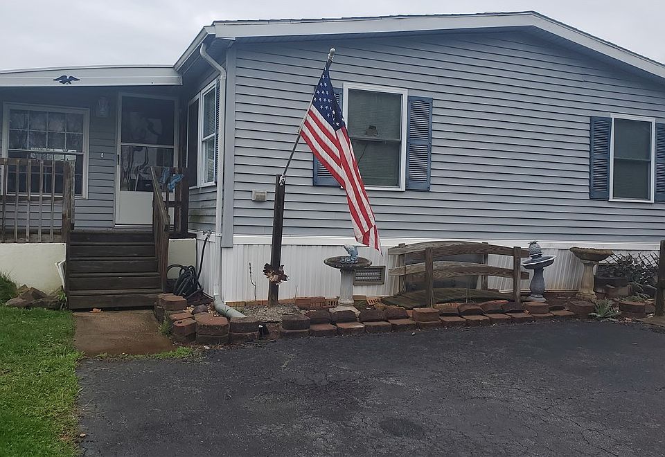 1st image of 242 Sunset Dr