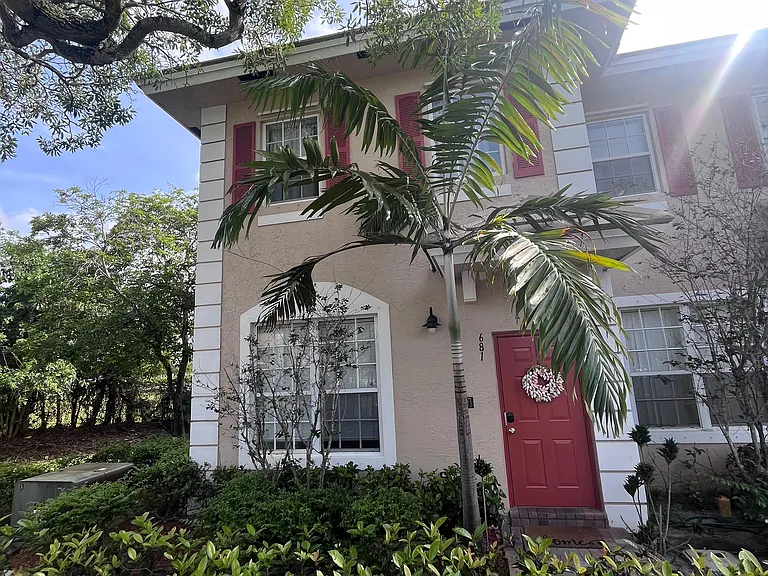 681 NW 42nd Ave — Photo 27
