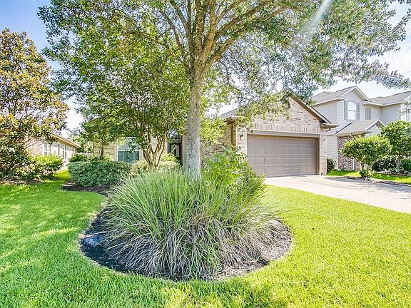 3rd image of 16902 Savannah Park Dr