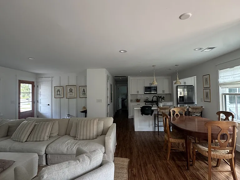 18 Ellen Ave — Photo 11