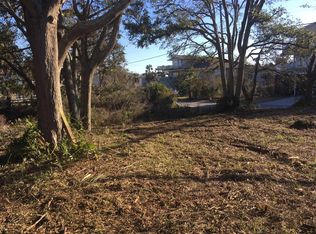 107 Mary St, Edisto Island, SC 29438