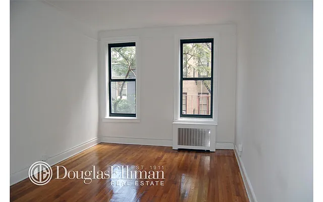 Rented by Douglas Elliman | media 19