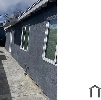 8717 3/4 Holmes Ave — Photo 1
