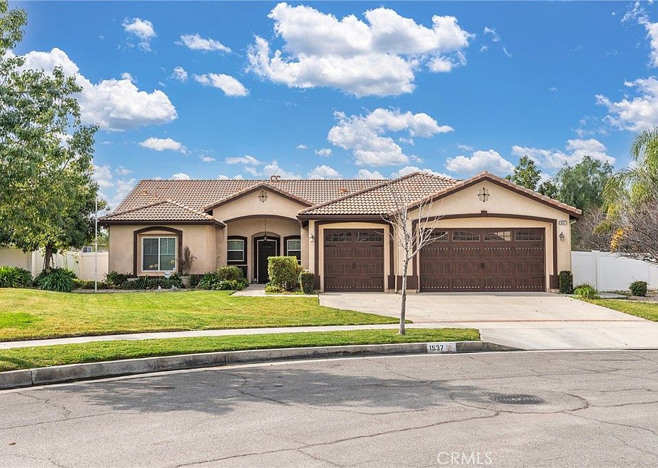 1st image of 1537 Carmel Ct