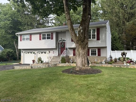 3rd image of 71 Beech Rd