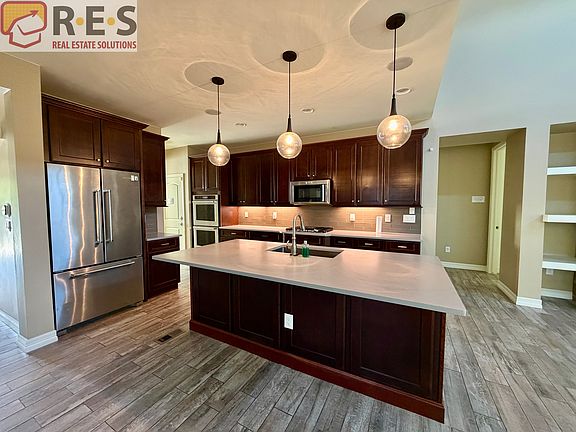 2nd image of 11724 Spotted St