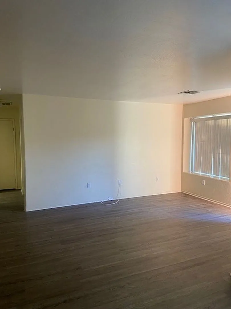 Building Photo - 8135 Whitewater Dr #5630