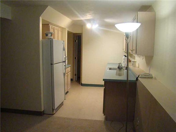 4th image of 22 Miner St